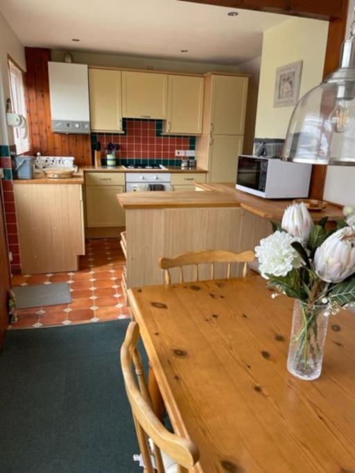 32 Maescurig Holiday home